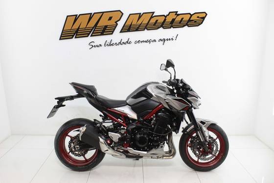 KAWASAKI Z900 KAWASAKI Z900